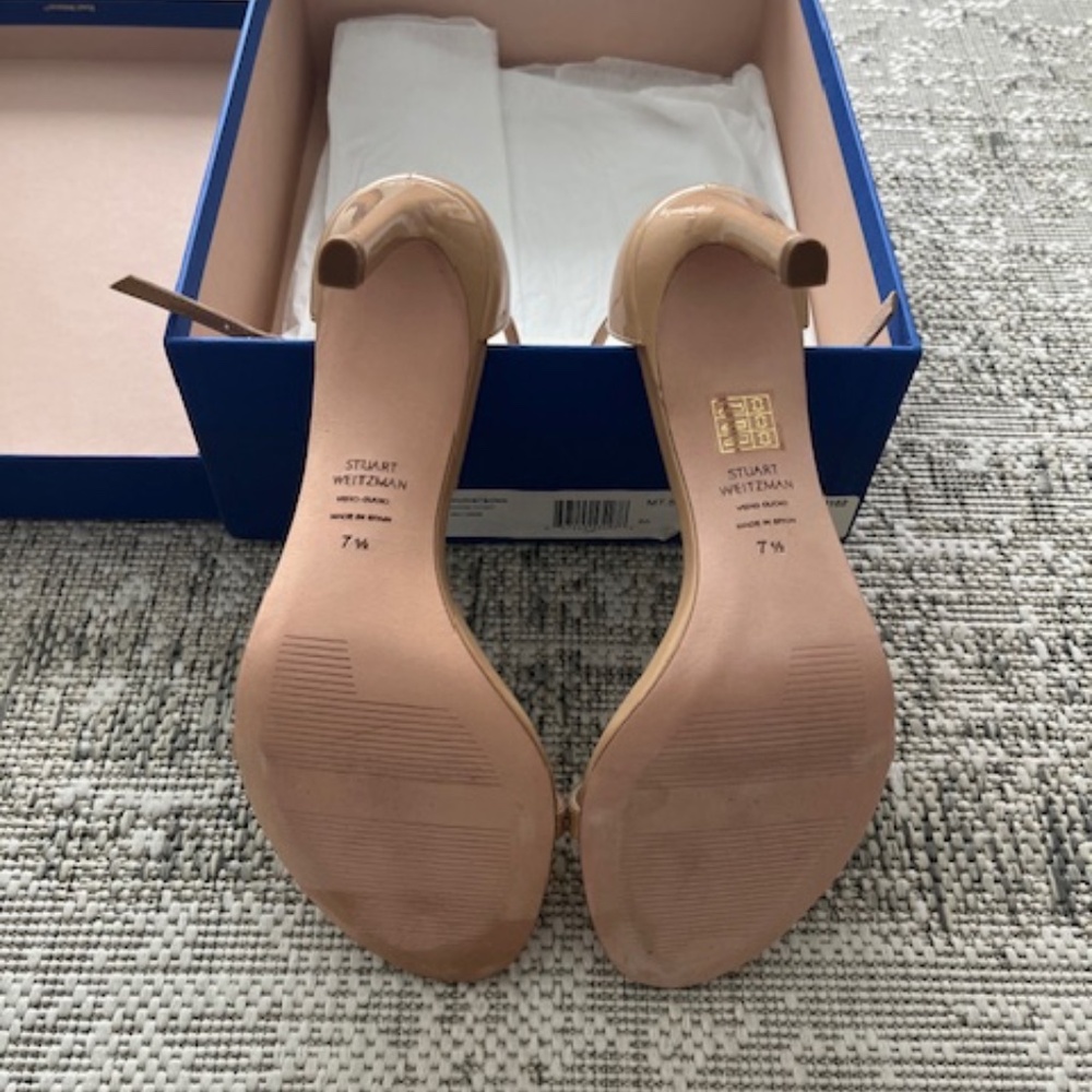 NEW Stuart Weitzman Nudistsong Adobe Beige Nude Patent Leather Shiny Heels 7.5 - Picture 7 of 9